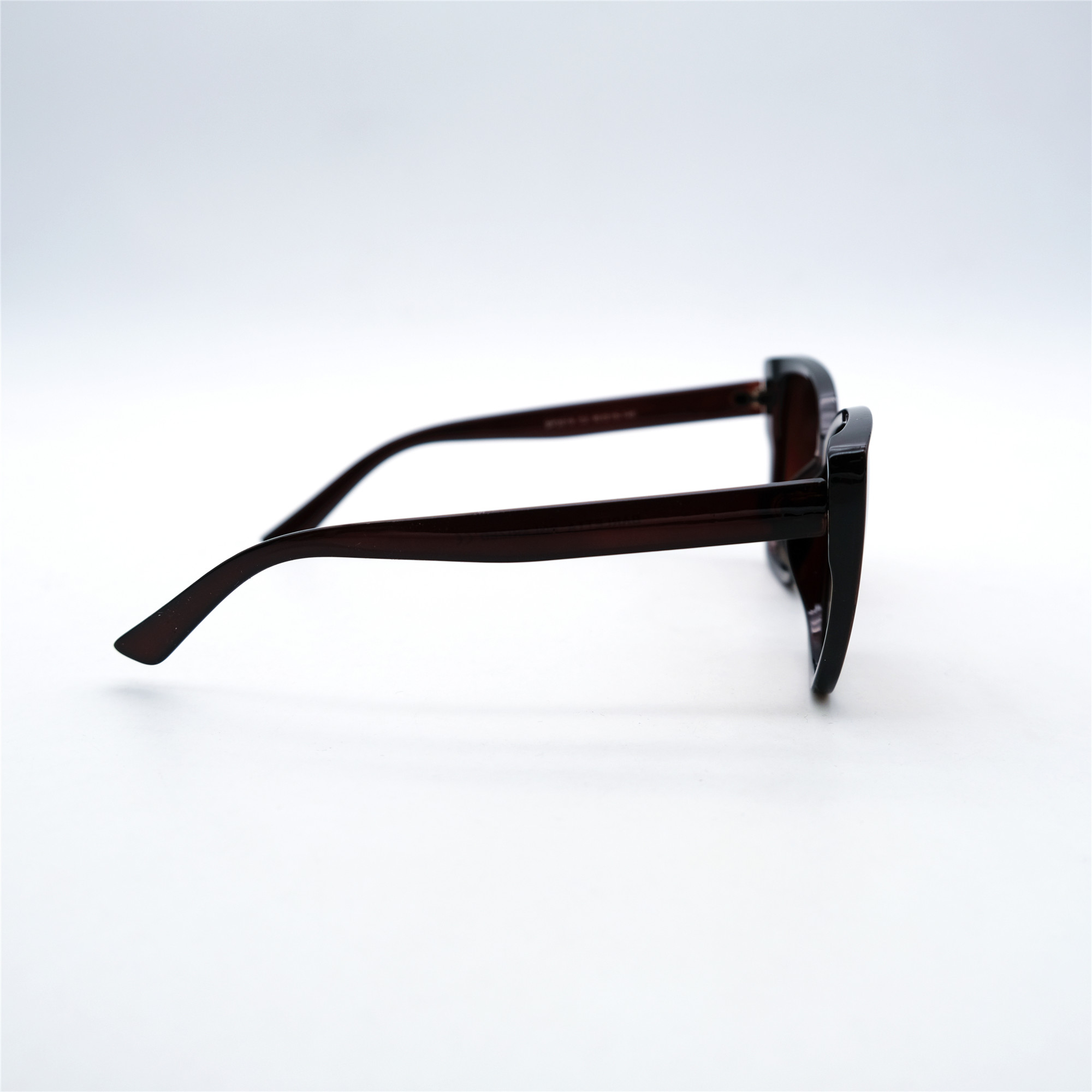  Солнцезащитные очки картинка Женские Barletta Polarized Круглые BP3019-2 