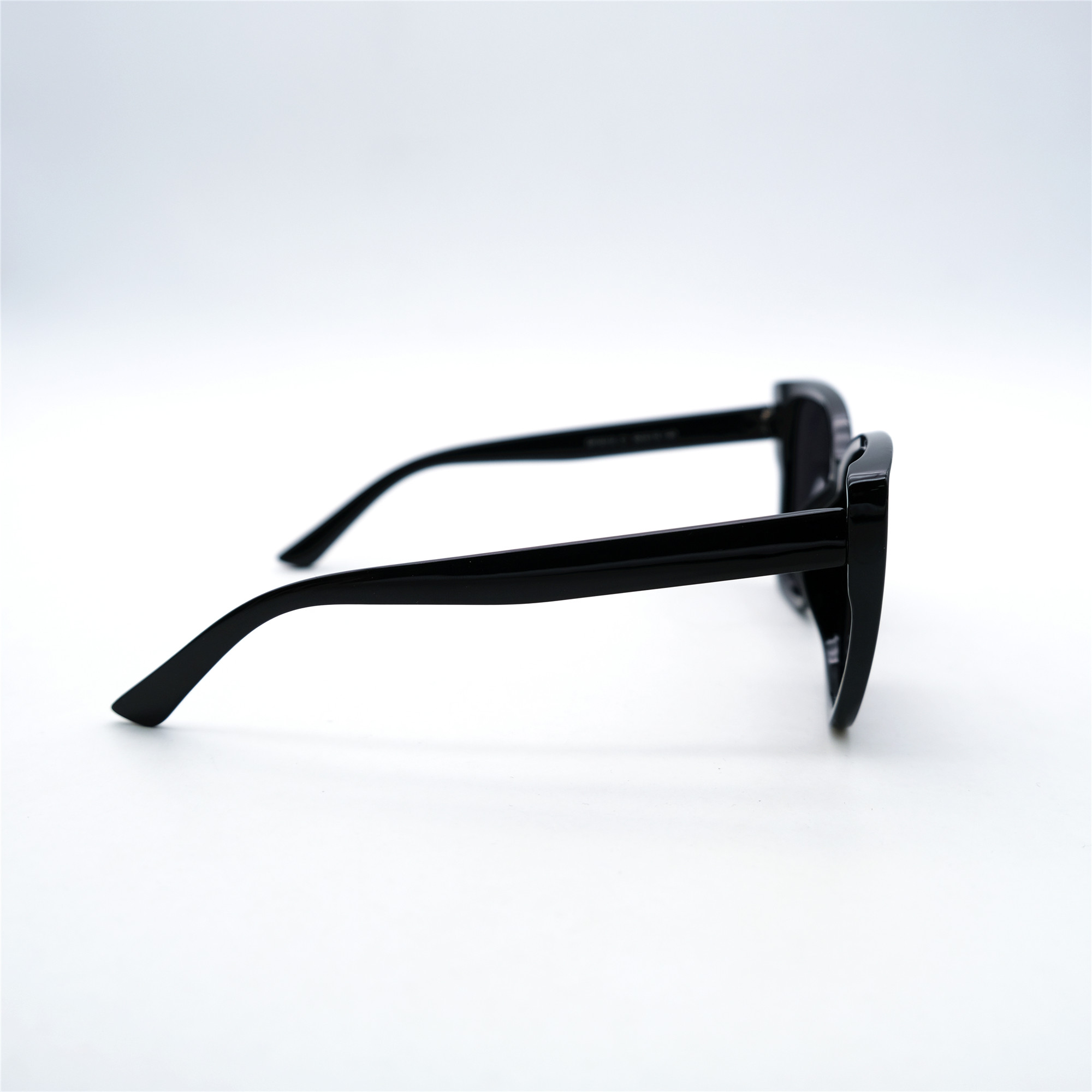  Солнцезащитные очки картинка Женские Barletta Polarized Круглые BP3019-1 