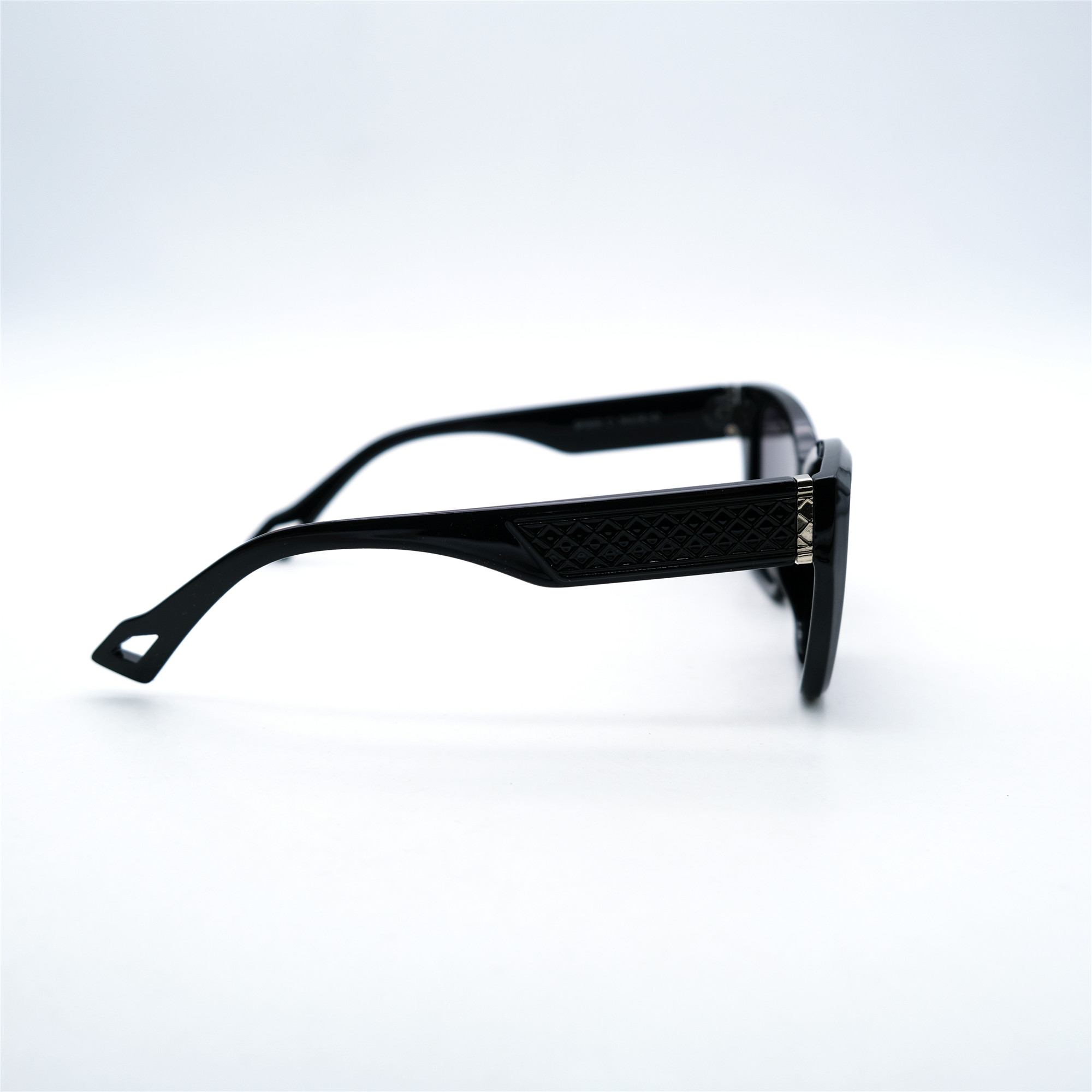  Солнцезащитные очки картинка Женские Barletta Polarized Круглые BP3030-1 