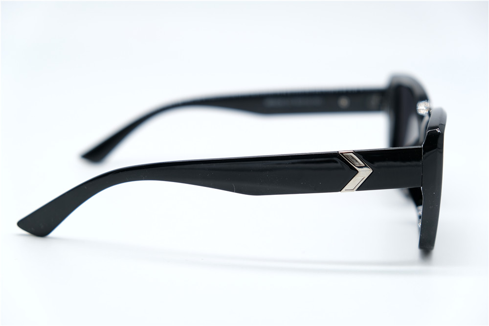  Солнцезащитные очки картинка 2026 Женские Barletta Polarized Классические BP3216-C2 