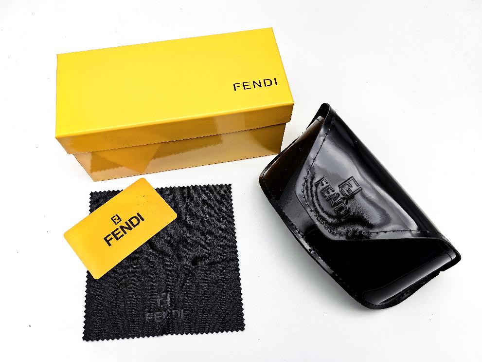  Солнцезащитные очки картинка  Брендовые   FENDI 